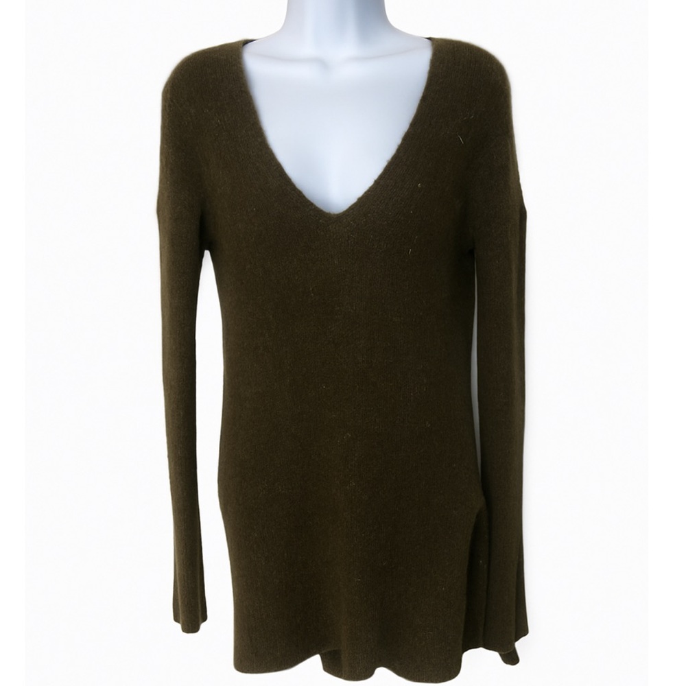 Aritzia Babaton Wool-Blend Erin VNeck Sweater